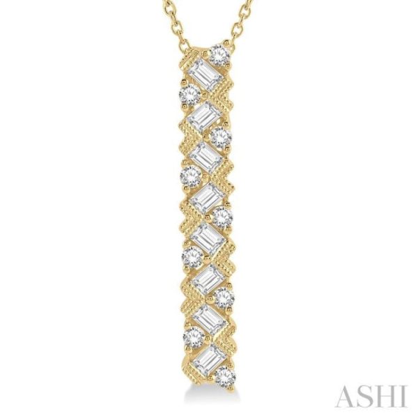 1 2 Ctw Zigzag Baguette and Round Cut Diamond Bar Pendant With Chain in 14K Yellow Gold Online Hot Sale