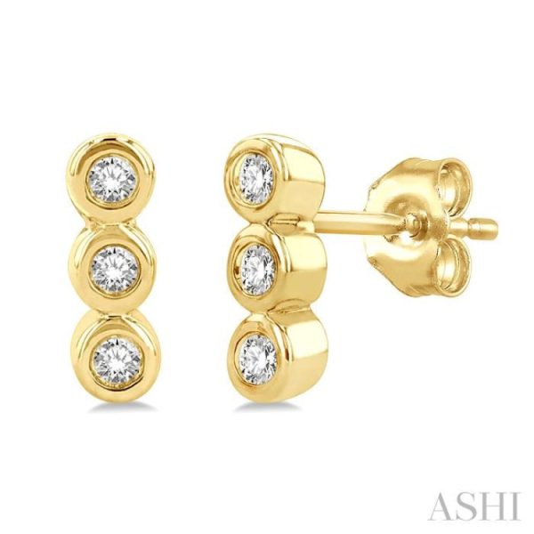 1 10 Ctw Petite Bezel Set Round Cut Diamond Fashion Stud Earring in 10K Yellow Gold For Sale