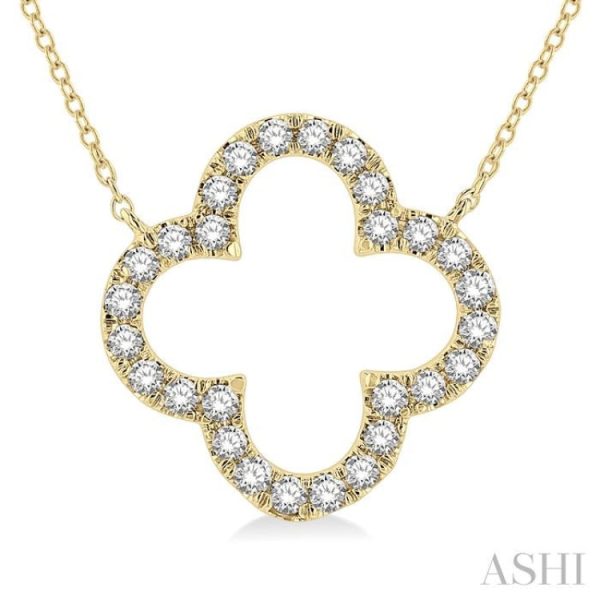 1 2 Ctw Clover Round Cut Diamond Necklace in 14K Yellow Gold Hot on Sale