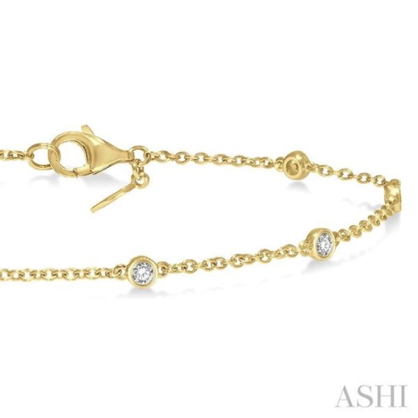 1 4 ctw Circular Mount Round Cut Diamond Station Bracelet in 14K Yellow Gold Fashion