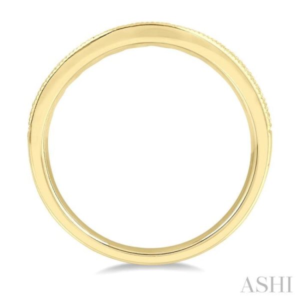 1 2 Ctw Arched Round Cut Diamond Wedding Band in 14K Yellow Gold on Sale