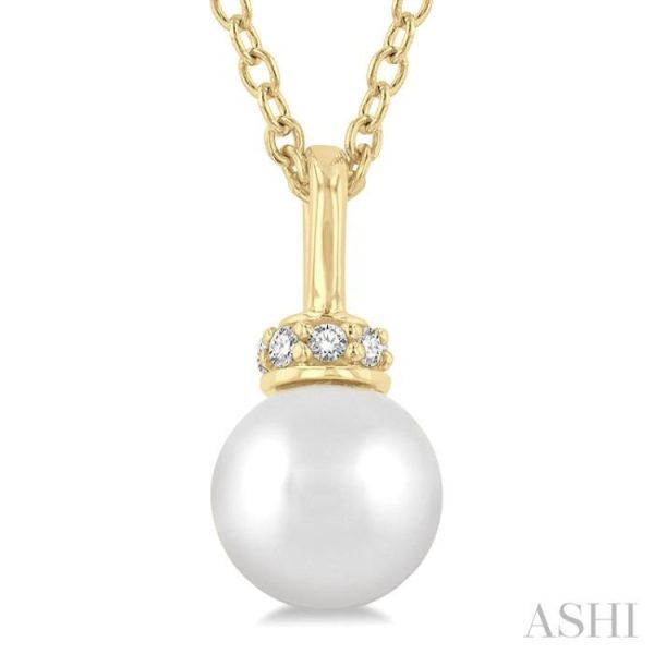 1 20 ctw Petite 6X6 MM Cultured Pearl and Round Cut Diamond Crown Fashion Pendant With Chain in 10K Yellow Gold For Sale