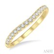 1 4 Ctw Arched Center Round Cut Diamond Wedding Band in 14K Yellow Gold Online