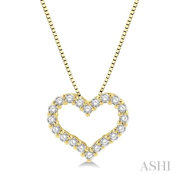 1 2 Ctw Heart Shape Round Cut Diamond Pendant With Chain in 14K Yellow Gold Fashion