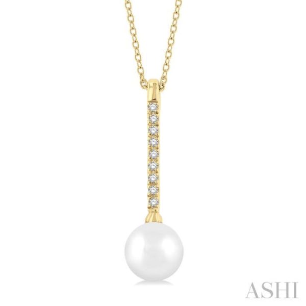 1 10 ctw Petite 7X7 MM Cultured Pearl and Round Cut Diamond Fashion Pendant With Chain in 10K Yellow Gold Supply