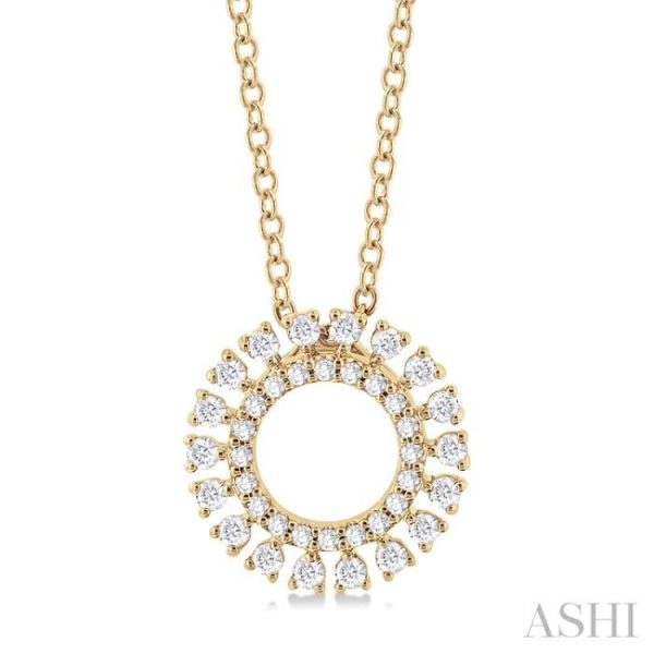 1 4 ctw Circle Round Cut Diamond Fashion Pendant With Chain in 10K Yellow Gold For Sale