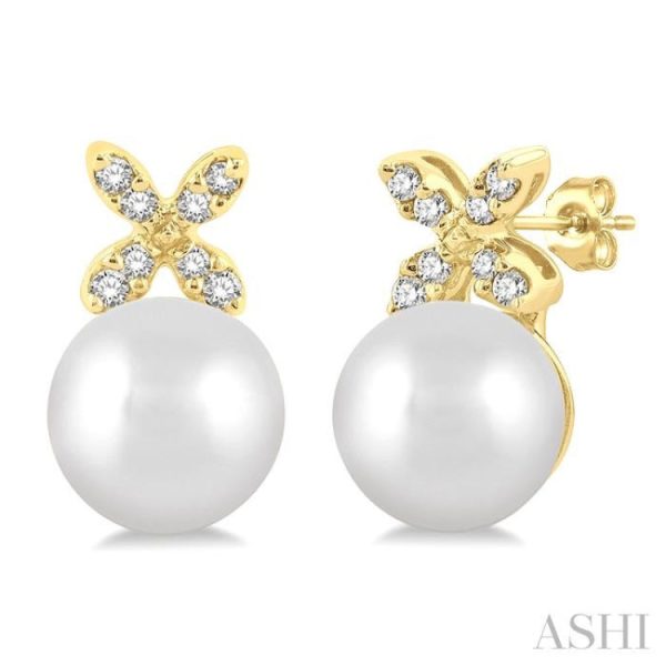 1 20 ctw Petite 4-Petal Flower 5.5 MM Cultured Pearls and Round Cut Diamond Fashion Stud Earring in 10K Yellow Gold For Sale