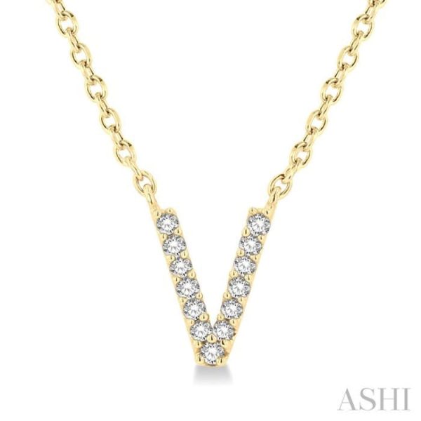 1 20 Ctw Initial  V  Round Cut Diamond Pendant With Chain in 14K Yellow Gold For Sale