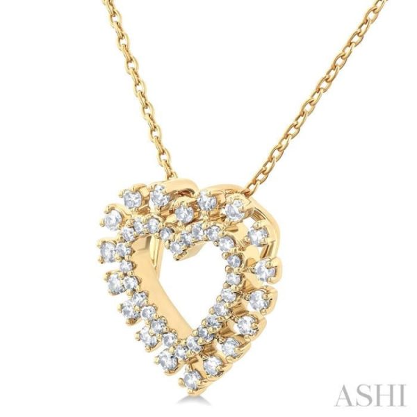 1 4 ctw Heart Round Cut Diamond Fashion Pendant With Chain in 10K Yellow Gold Fashion