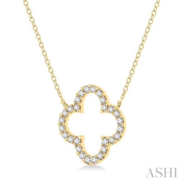 1 2 Ctw Clover Round Cut Diamond Necklace in 14K Yellow Gold Hot on Sale