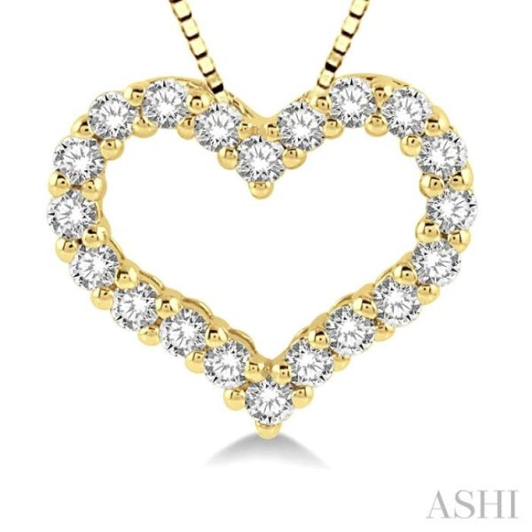 1 4 Ctw Heart Shape Round Cut Diamond Pendant With Chain in 14K Yellow Gold Online Sale