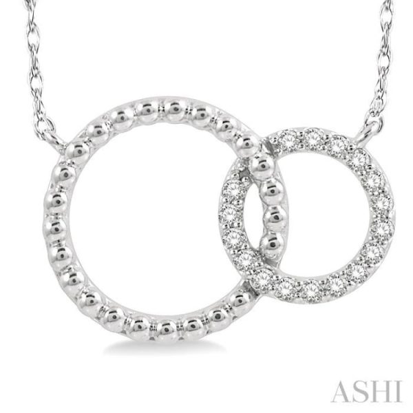 1 10 Ctw Interlocking Twin Circles Round Cut Diamond Necklace in 10K White Gold For Sale