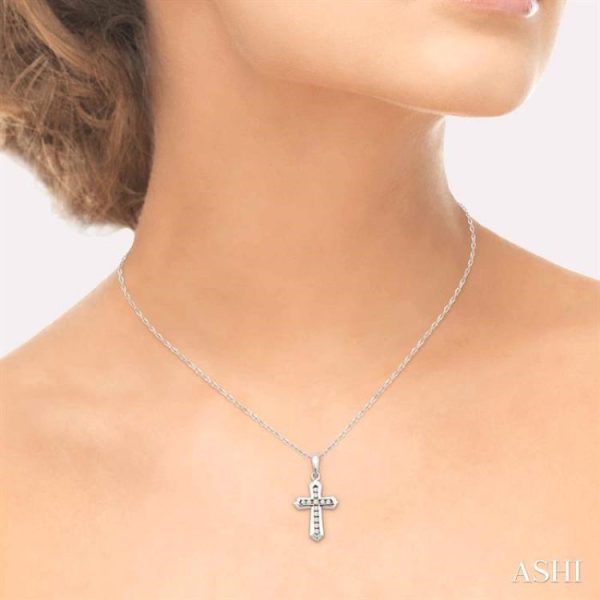 1 10 Ctw Round Cut Diamond Cross Pendant in 10K White Gold with Chain Hot on Sale