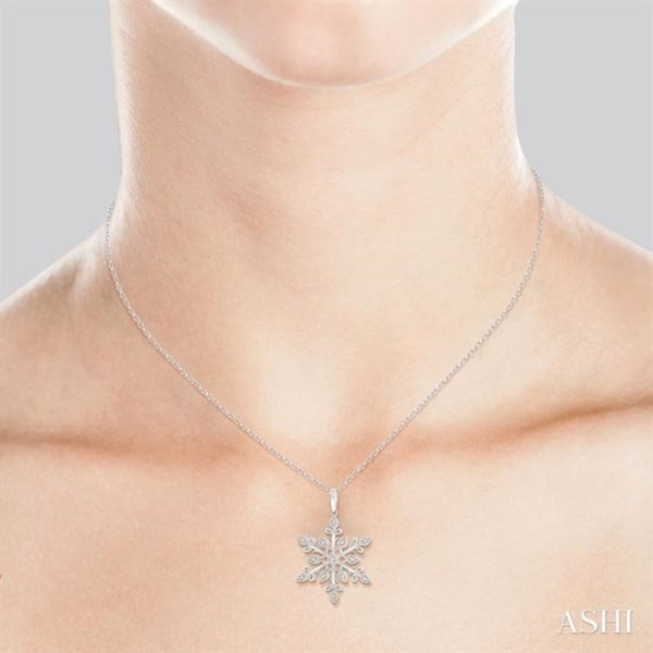 1 20 Ctw Snowflake Lattice Round Cut Diamond Pendant With Chain in Sterling Silver For Discount