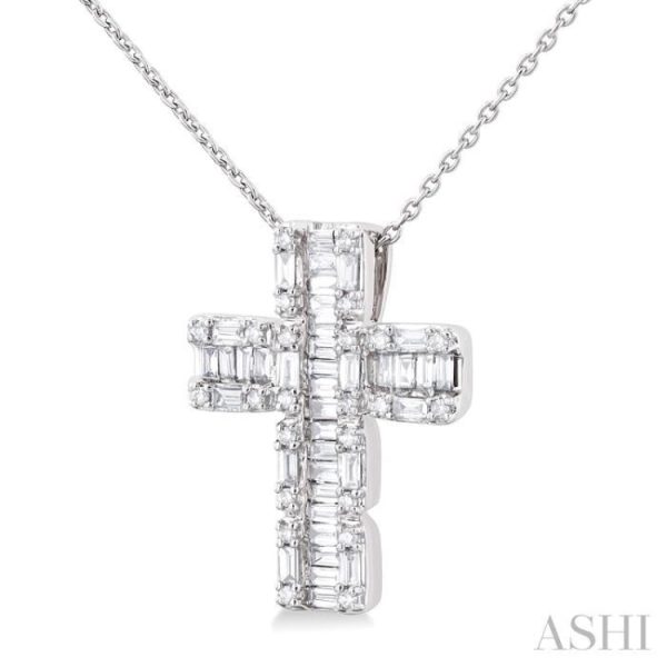 1 2 ctw Fusion Baguette and Round Cut Diamond Cross Fashion Pendant With Chain in 14K White Gold Online now