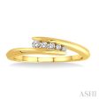 1 10 Ctw Round Cut Diamond Journey Ring in 10K Yellow Gold For Sale