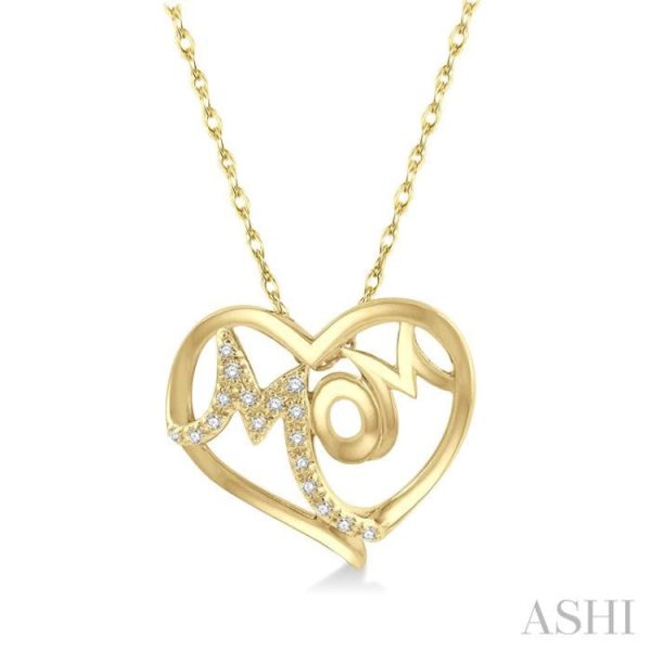 1 20 Ctw MOM Round Cut Diamond Heart Pendant With Chain in 10K Yellow Gold For Sale