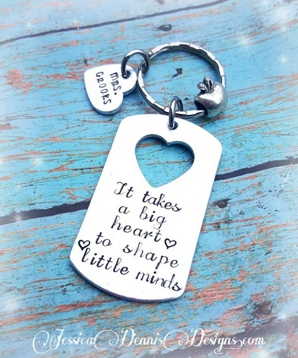 Teacher Keychain * It takes a big heart to shape little minds * Apple * Teacher Gift * End of the year gift * Kindergarten Teacher Gift Discount